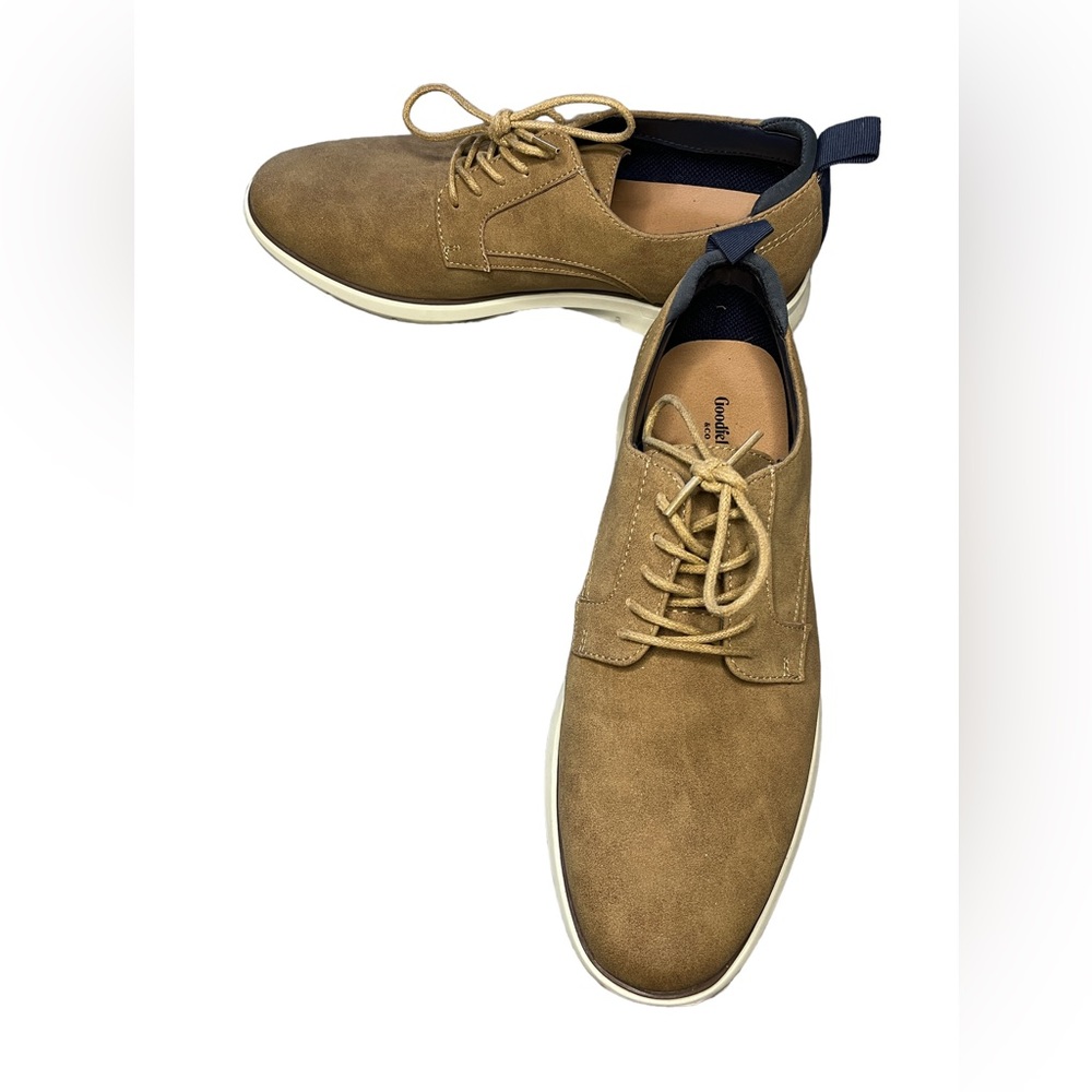 NWOB Men’s Casual Shoes